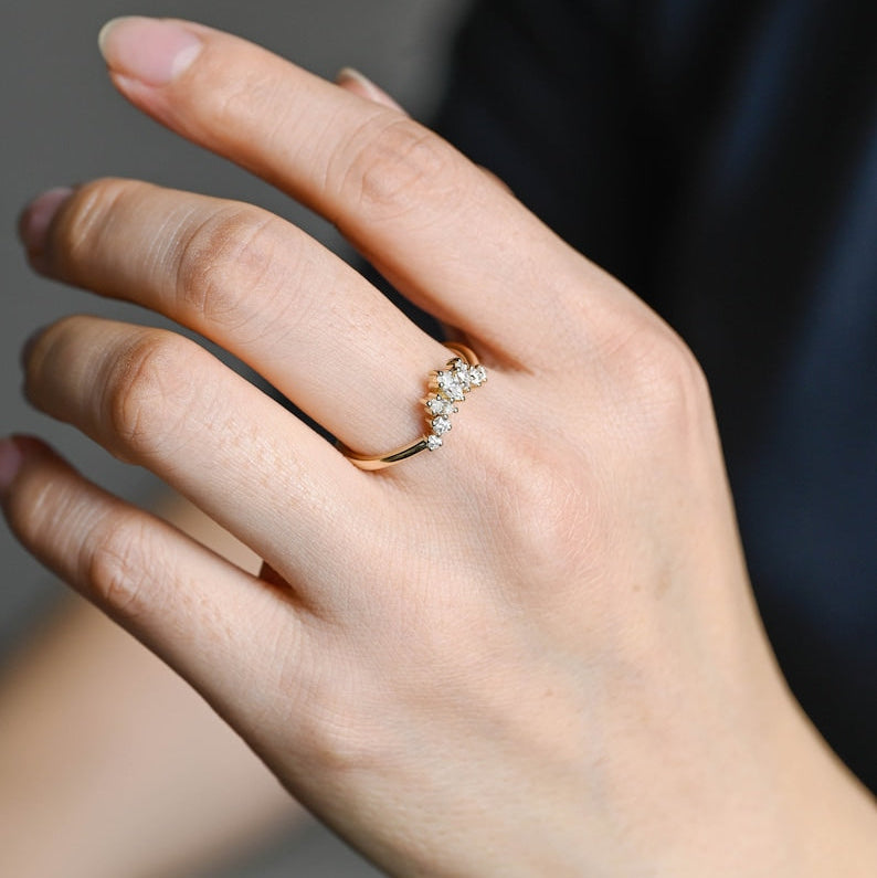 0.2 TCW Marquise & Round Curved Moissanite Wedding Band