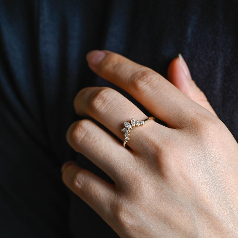 0.2 TCW Marquise & Round Curved Moissanite Wedding Band