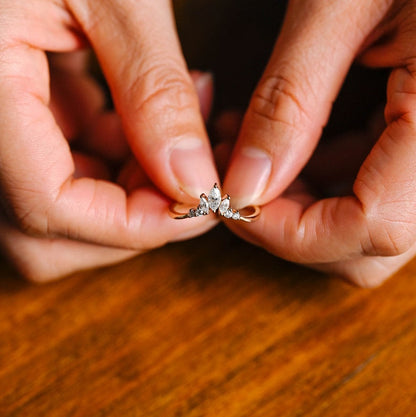 0.2 TCW Marquise & Round Curved Moissanite Wedding Band