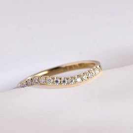 0.3 TCW Round Curved Moissanite Wedding Band