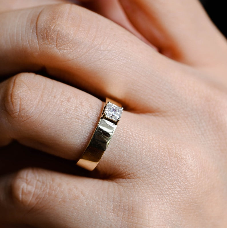 0.1 CT Asscher Moissanite Solitaire Men's Wedding Band