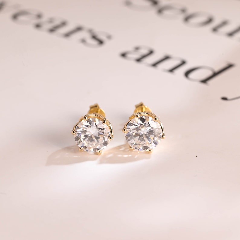 2 TCW Round Moissanite Stud Earrings