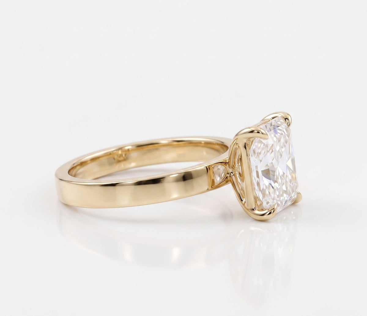2 CT Radiant Solitaire Moissanite Engagement Ring