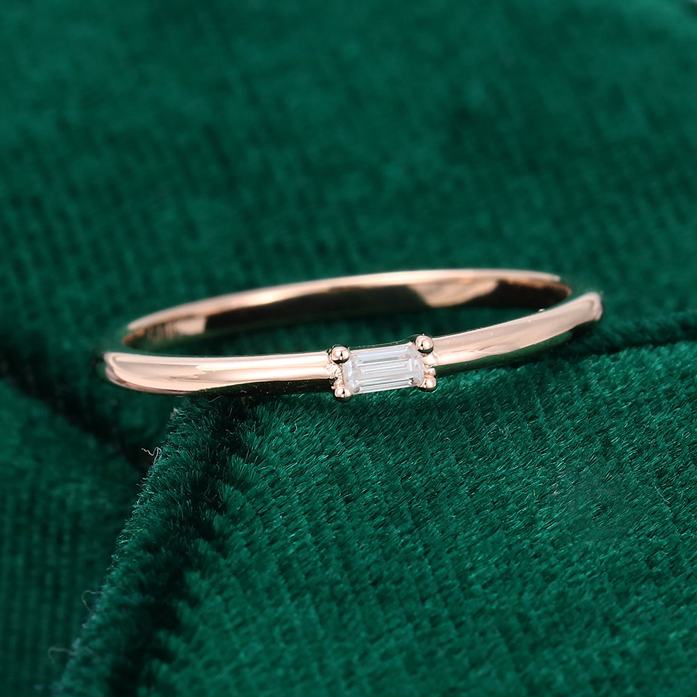0.11 CT Baguette Classic Moissanite Wedding Band