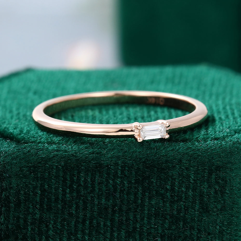 0.11 CT Baguette Classic Moissanite Wedding Band