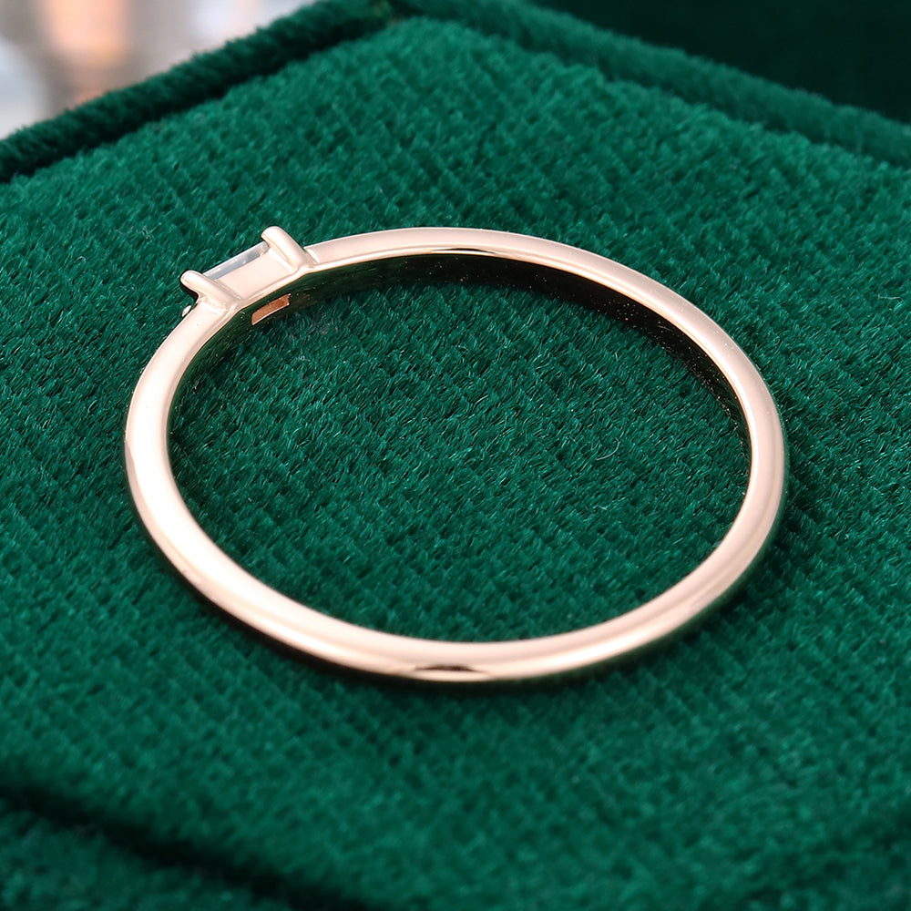 0.11 CT Baguette Classic Moissanite Wedding Band