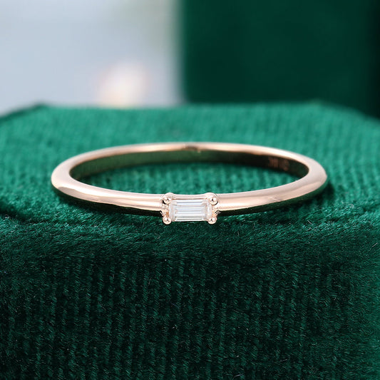 0.11 CT Baguette Classic Moissanite Wedding Band