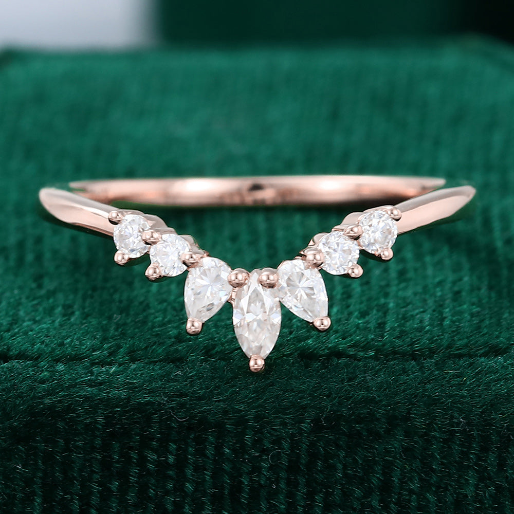 0.27 TCW Pear, Marquise & Round Curved Moissanite Wedding Band