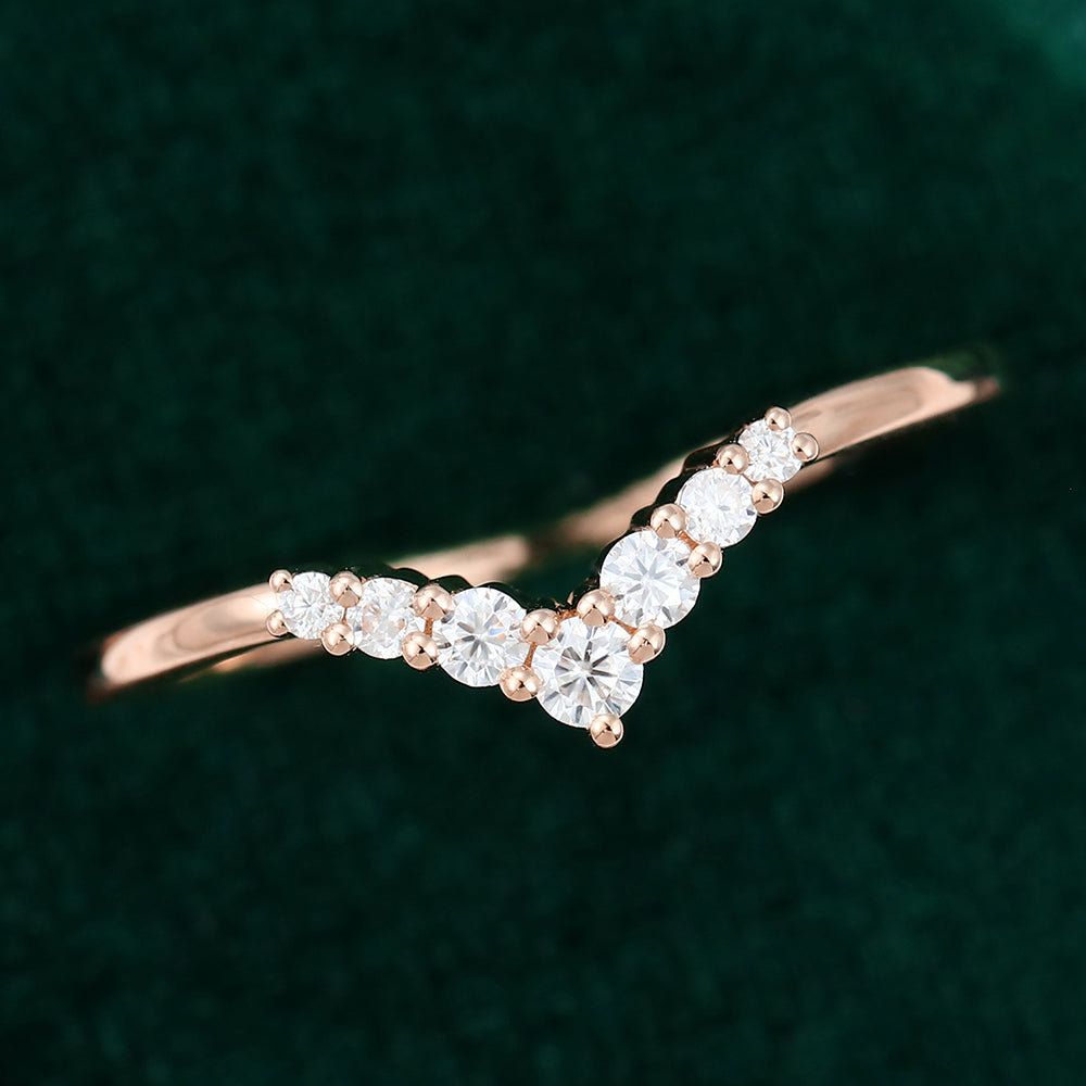 0.2 TCW Round Curved Moissanite Wedding Band