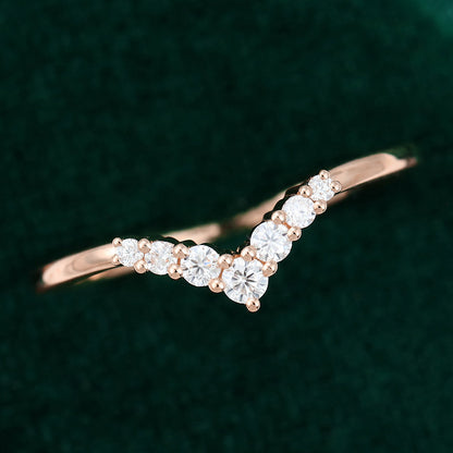 0.2 TCW Round Curved Moissanite Wedding Band