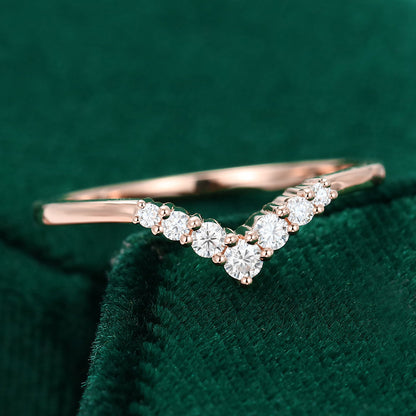 0.2 TCW Round Curved Moissanite Wedding Band
