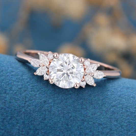 0.21 CT Round Cluster Moissanite Engagement Ring