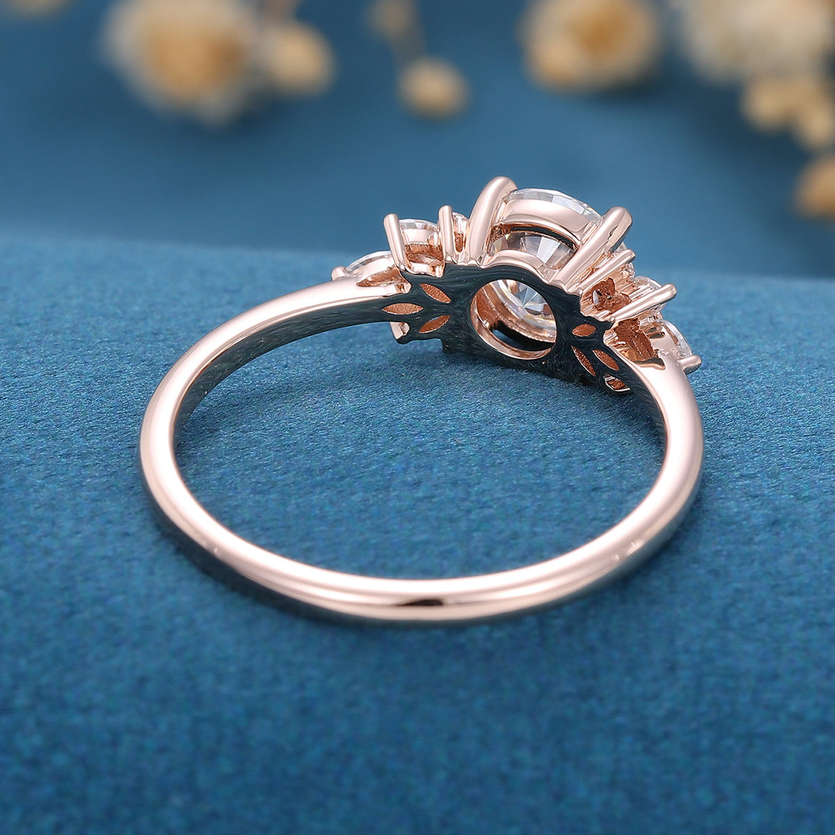 0.21 CT Round Cluster Moissanite Engagement Ring
