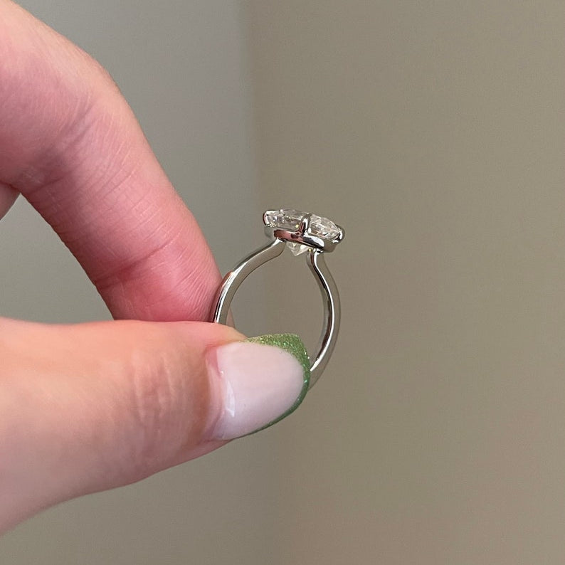 3.5 CT Oval Solitaire Moissanite Engagement Ring