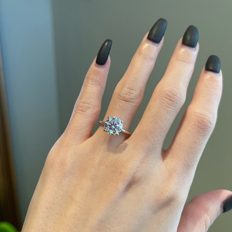 2.5 CT Round Solitaire Moissanite Engagement Ring