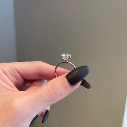 2.5 CT Round Solitaire Moissanite Engagement Ring