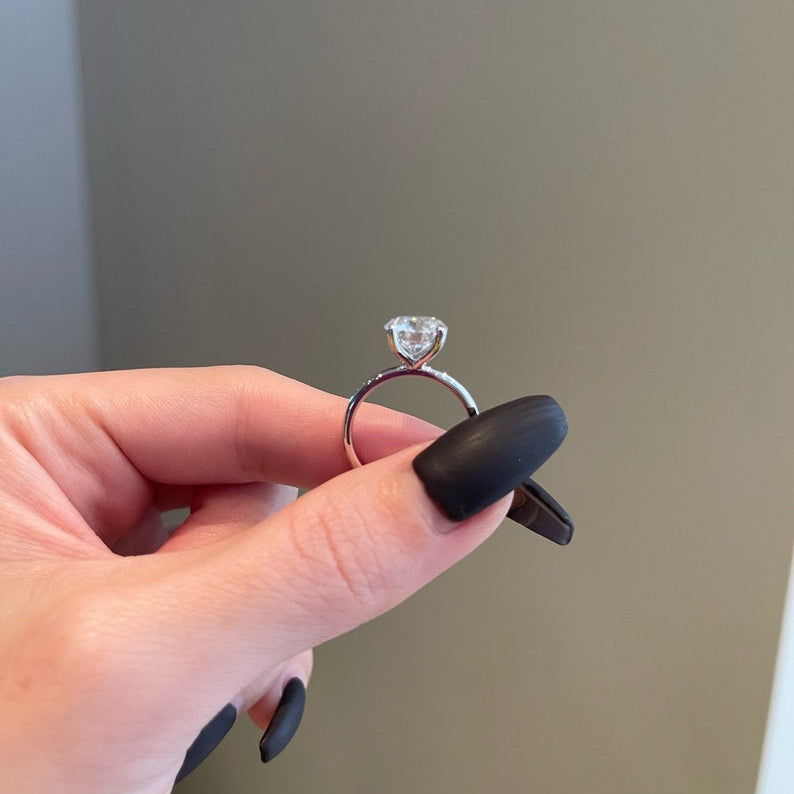 2.5 CT Round Solitaire Moissanite Engagement Ring