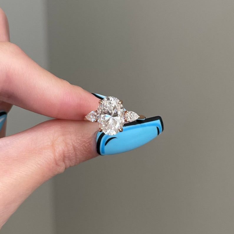 3.5 CT Oval Three Stone Moissanite Engagement Ring
