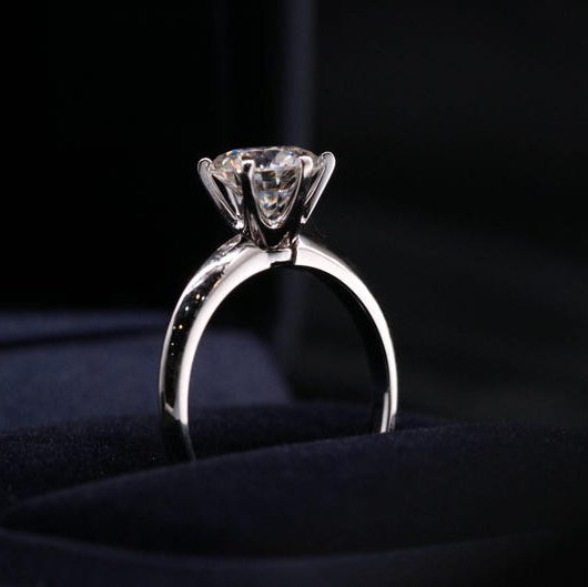1.5 CT Round Solitaire Moissanite Engagement Ring