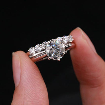 1.5 CT Round Solitaire Moissanite Engagement Ring