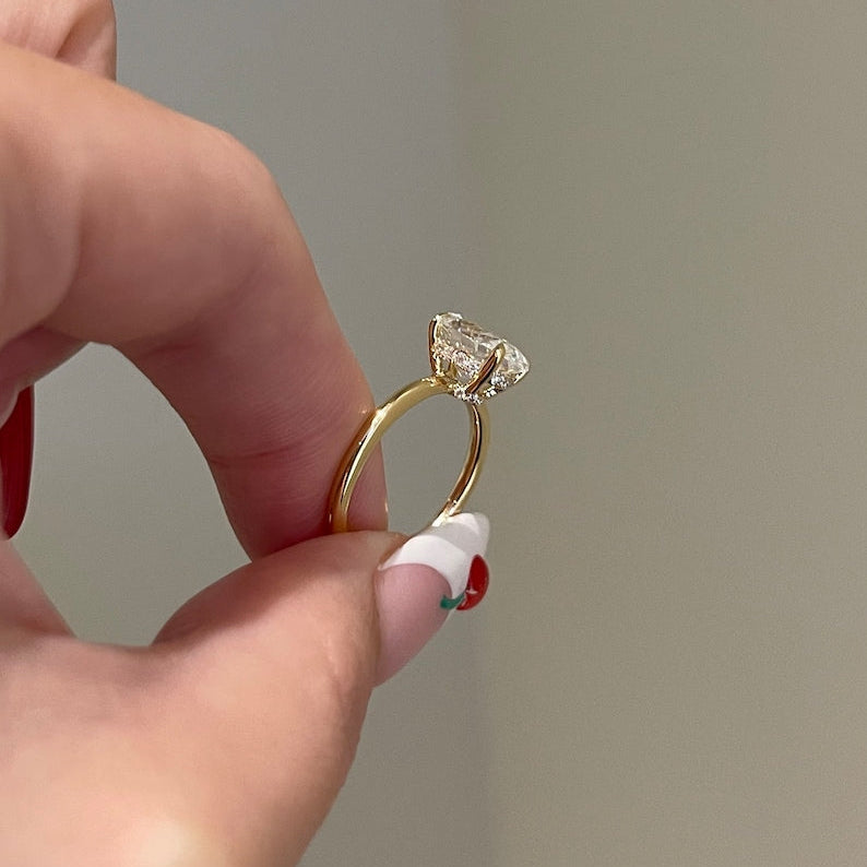 2.5 CT Oval Hidden Halo Moissanite Engagement Ring