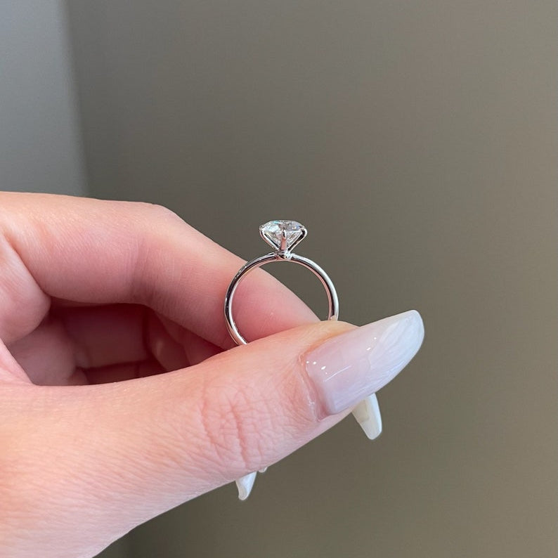 1 CT Round Solitaire Moissanite Engagement Ring