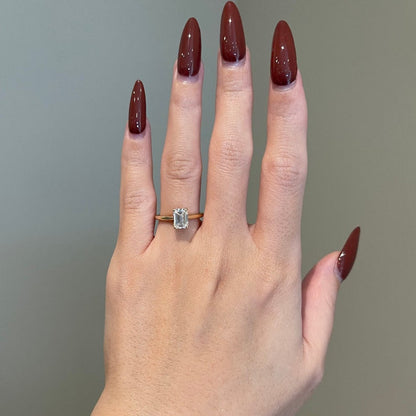 1 CT Emerald Solitaire Moissanite Engagement Ring