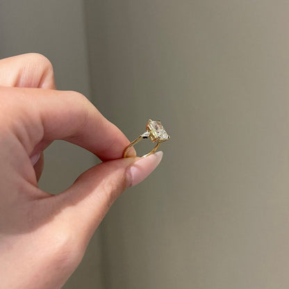 2.5 CT Radiant Three Stone Moissanite Engagement Ring