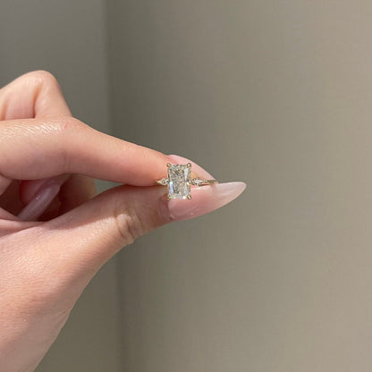2.5 CT Radiant Three Stone Moissanite Engagement Ring