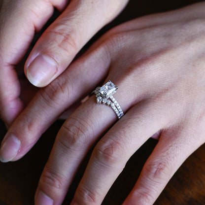 0.15 TCW Round Milgrain Lab Grown Diamond Wedding Band