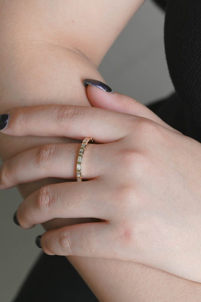 0.15 TCW Round Milgrain Lab Grown Diamond Wedding Band