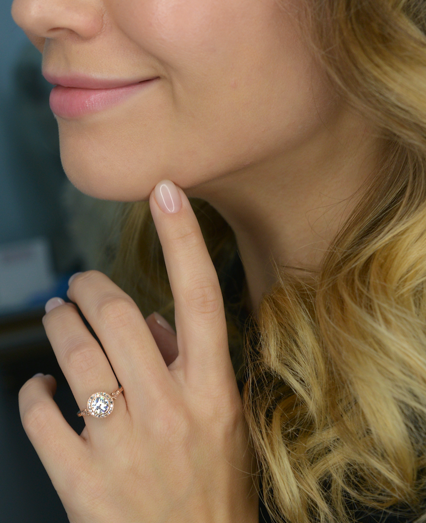 0.7 CT Round Halo & Pave Bezel Moissanite Engagement Ring