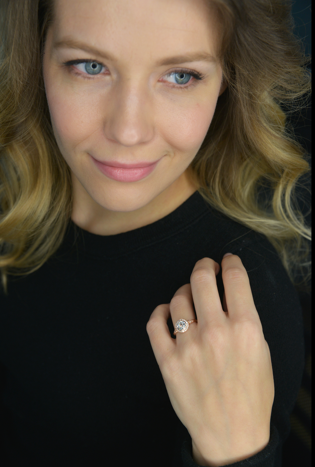 0.7 CT Round Halo & Pave Bezel Moissanite Engagement Ring