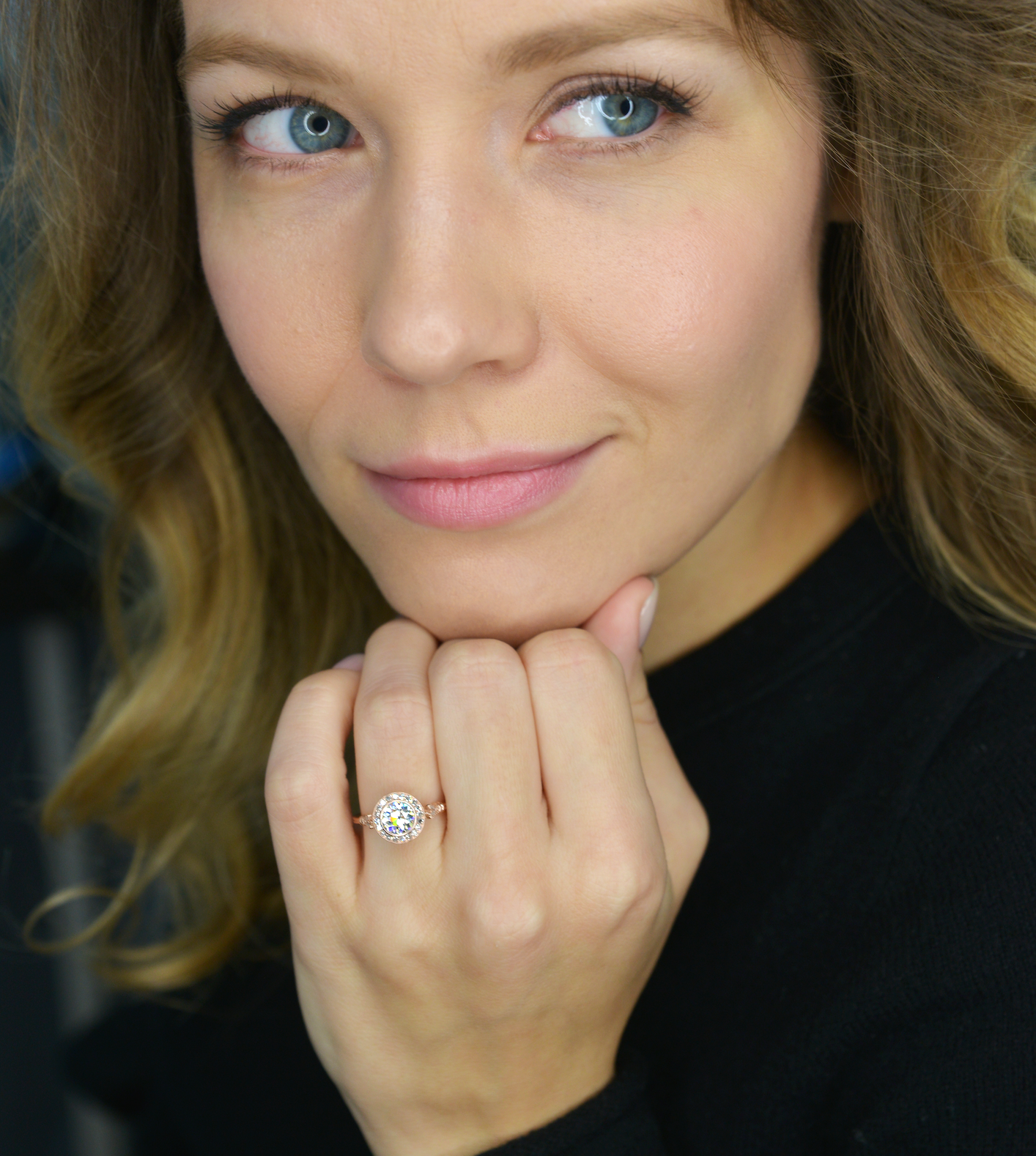 0.7 CT Round Halo & Pave Bezel Moissanite Engagement Ring