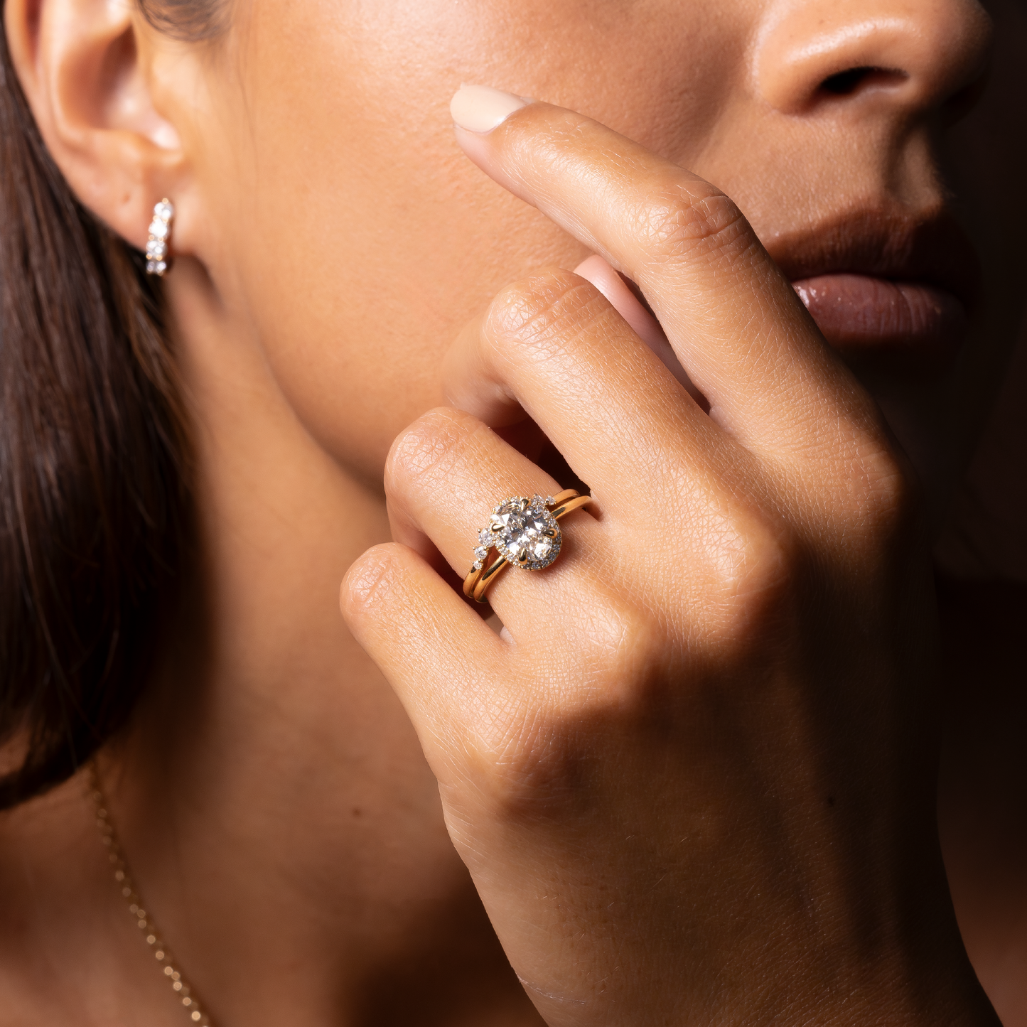 0.2 TCW Round Curved Moissanite Wedding Band
