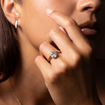 0.2 TCW Round Curved Moissanite Wedding Band