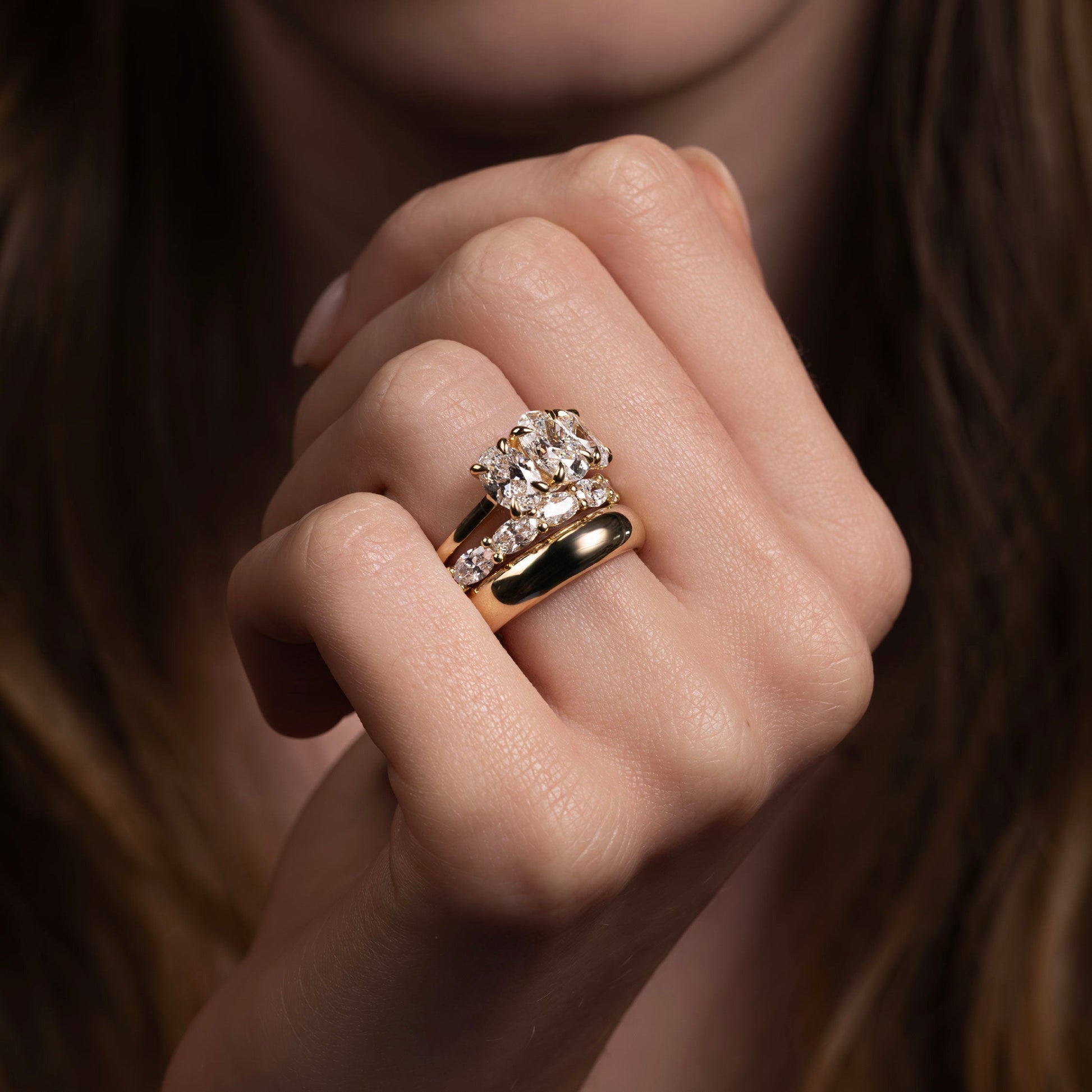 2 CT Oval Three Stone Moissanite Engagement Ring