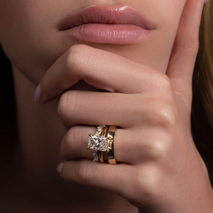 2 CT Radiant Solitaire Moissanite Engagement Ring