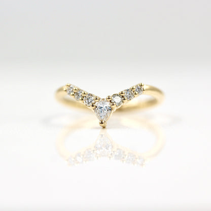 0.31 TCW Round & Pear Curved Moissanite Wedding Band
