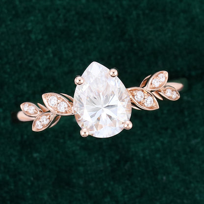 1 CT Pear Vintage Moissanite Engagement Ring