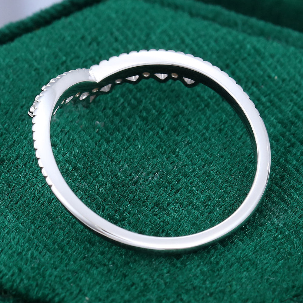 0.11 TCW Round Curved Moissanite Wedding Band