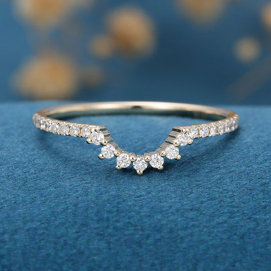 1.3 TCW Round Curved Moissanite Wedding Band