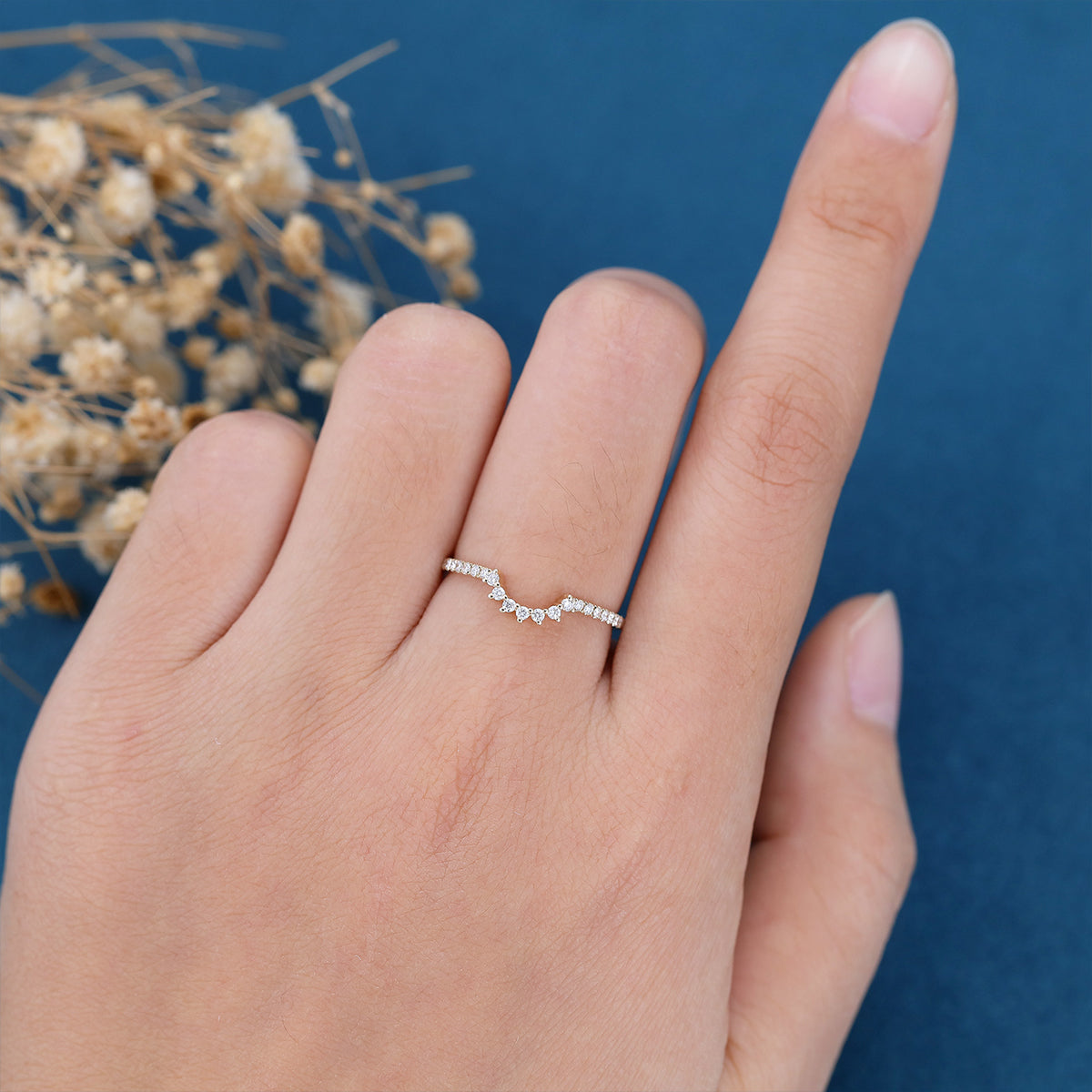 1.3 TCW Round Curved Moissanite Wedding Band
