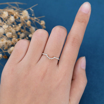 1.3 TCW Round Curved Moissanite Wedding Band