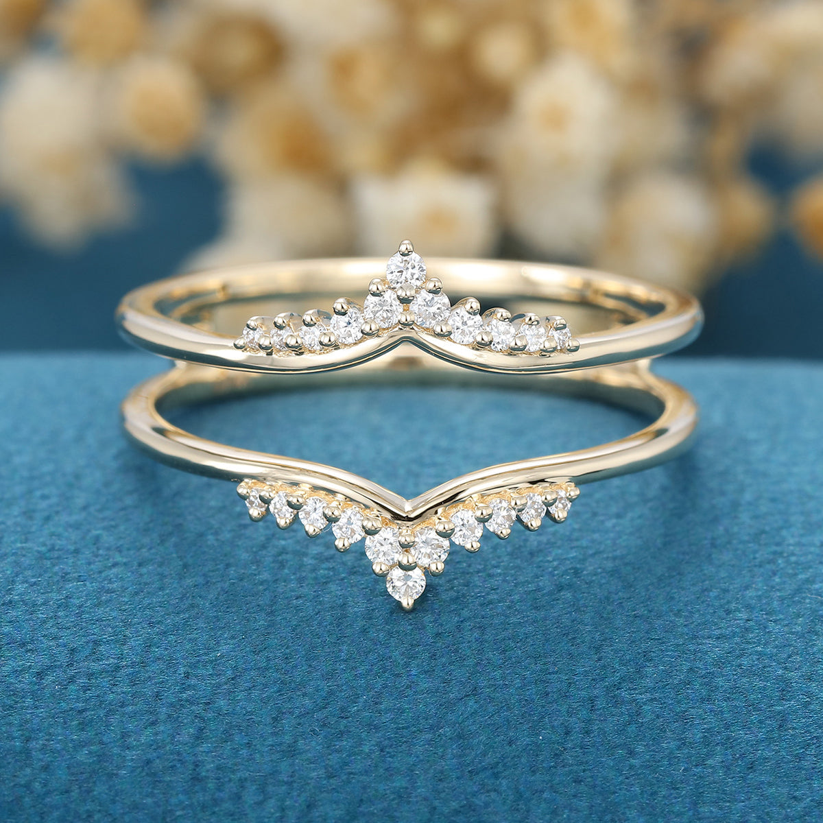 3.5 TCW Round Curved Moissanite Wedding Band