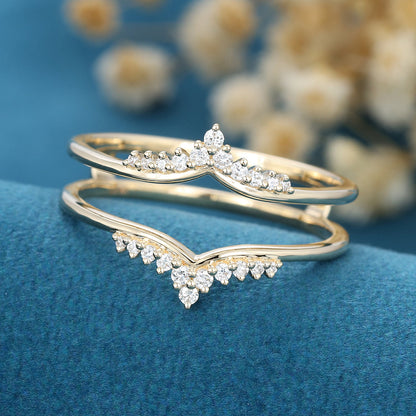 3.5 TCW Round Curved Moissanite Wedding Band