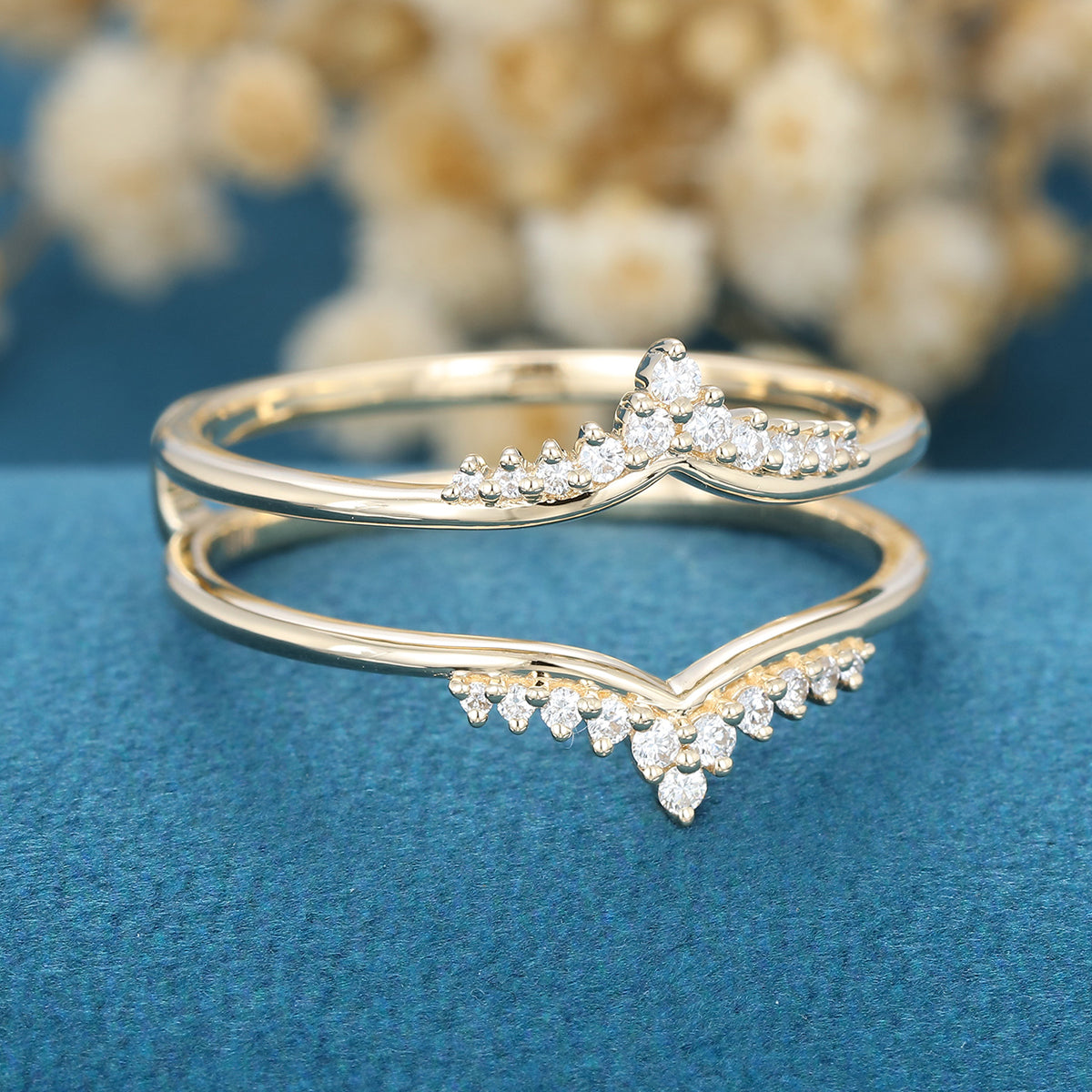 3.5 TCW Round Curved Moissanite Wedding Band