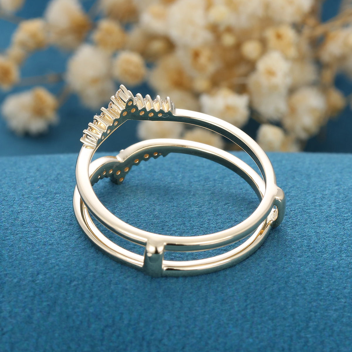 3.5 TCW Round Curved Moissanite Wedding Band