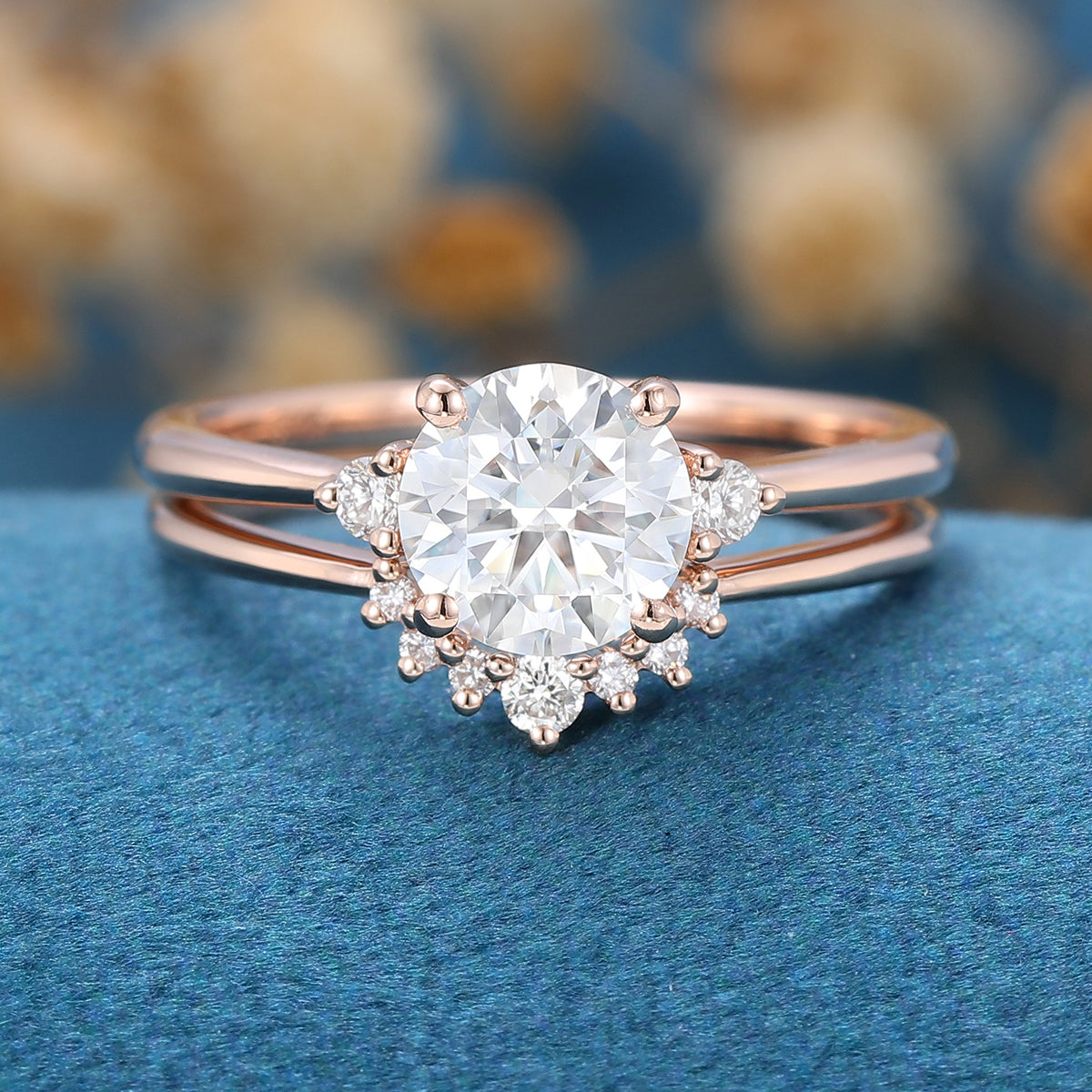 0.88 CT Round Cluster Moissanite Bridal Set