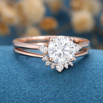 0.88 CT Round Cluster Moissanite Bridal Set
